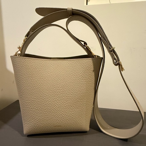 Cuyana Beige Mini Linea Bucket Bag - Picture 10 of 16